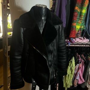 TOPSHOP FAUX LEATHER/SHEARLING BAG SUPER WARM AND PERFECT FOR FALL